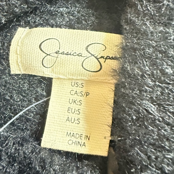 Jessica Simpson Metallic Mock Neck Sweater – Size S (Brand New, Missing Tag) - Picture 4 of 4